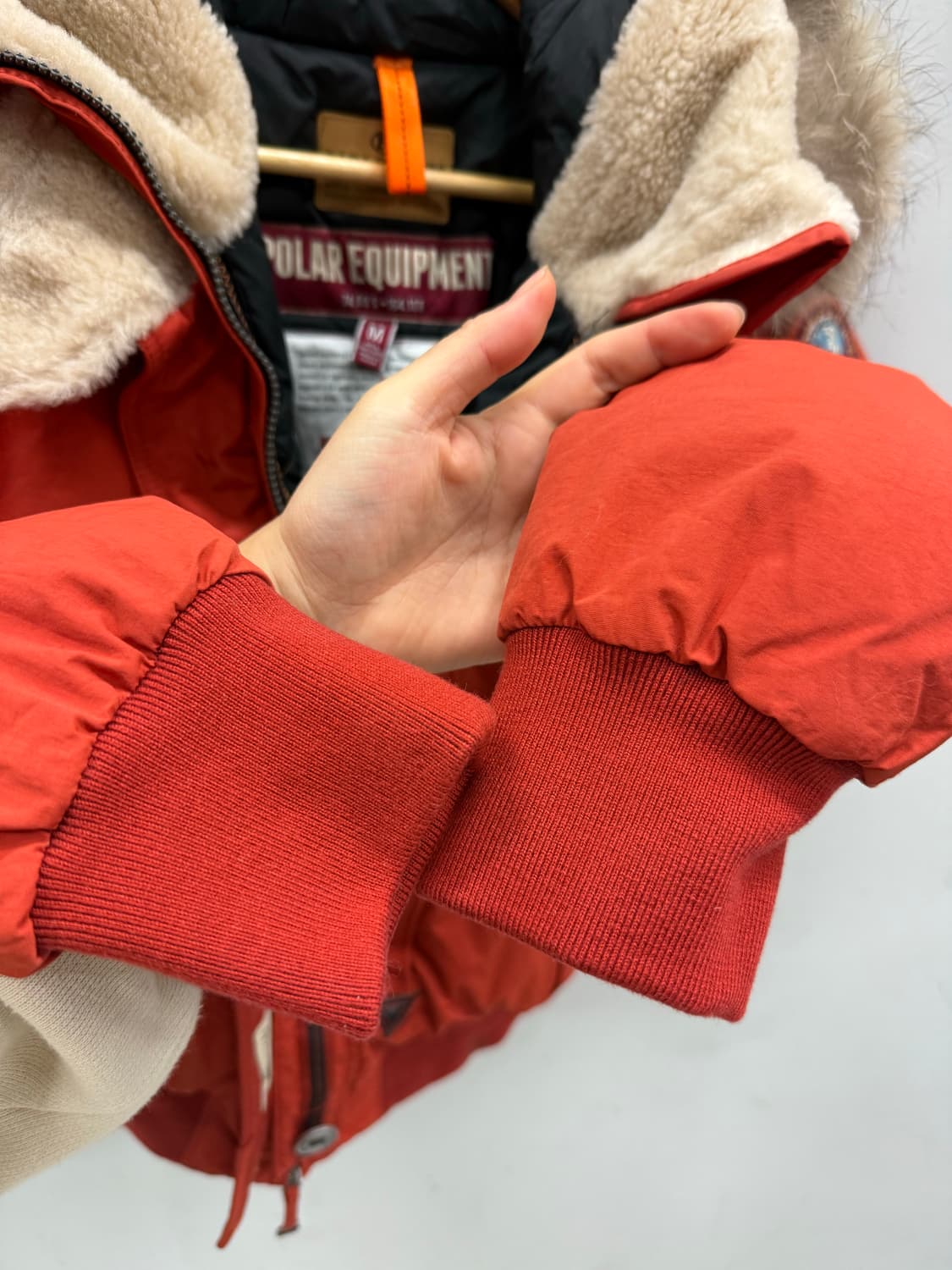 파라점퍼스 폴라이큅먼트 트라이브 패딩 M 상품이미지3