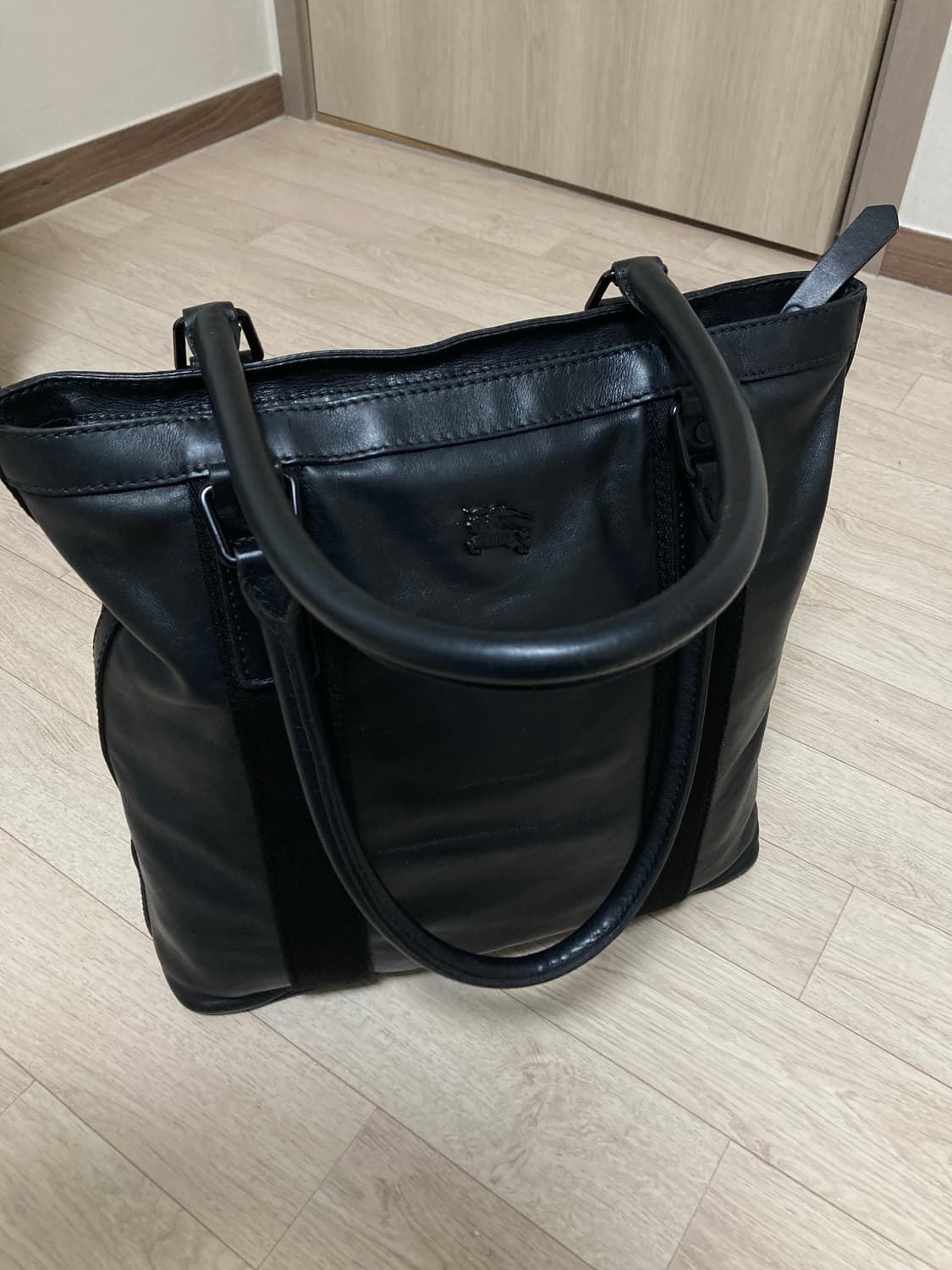 버버리 가죽 토드백 가방 판매 상품이미지4