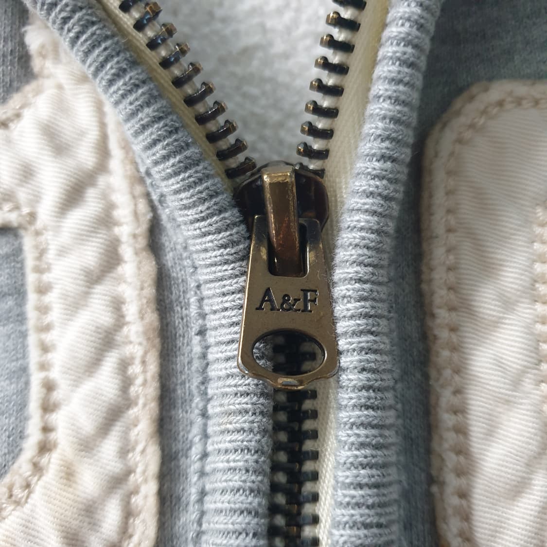 [무료배송] Abercrombie & Fitch 풀집 후드티 상품이미지4