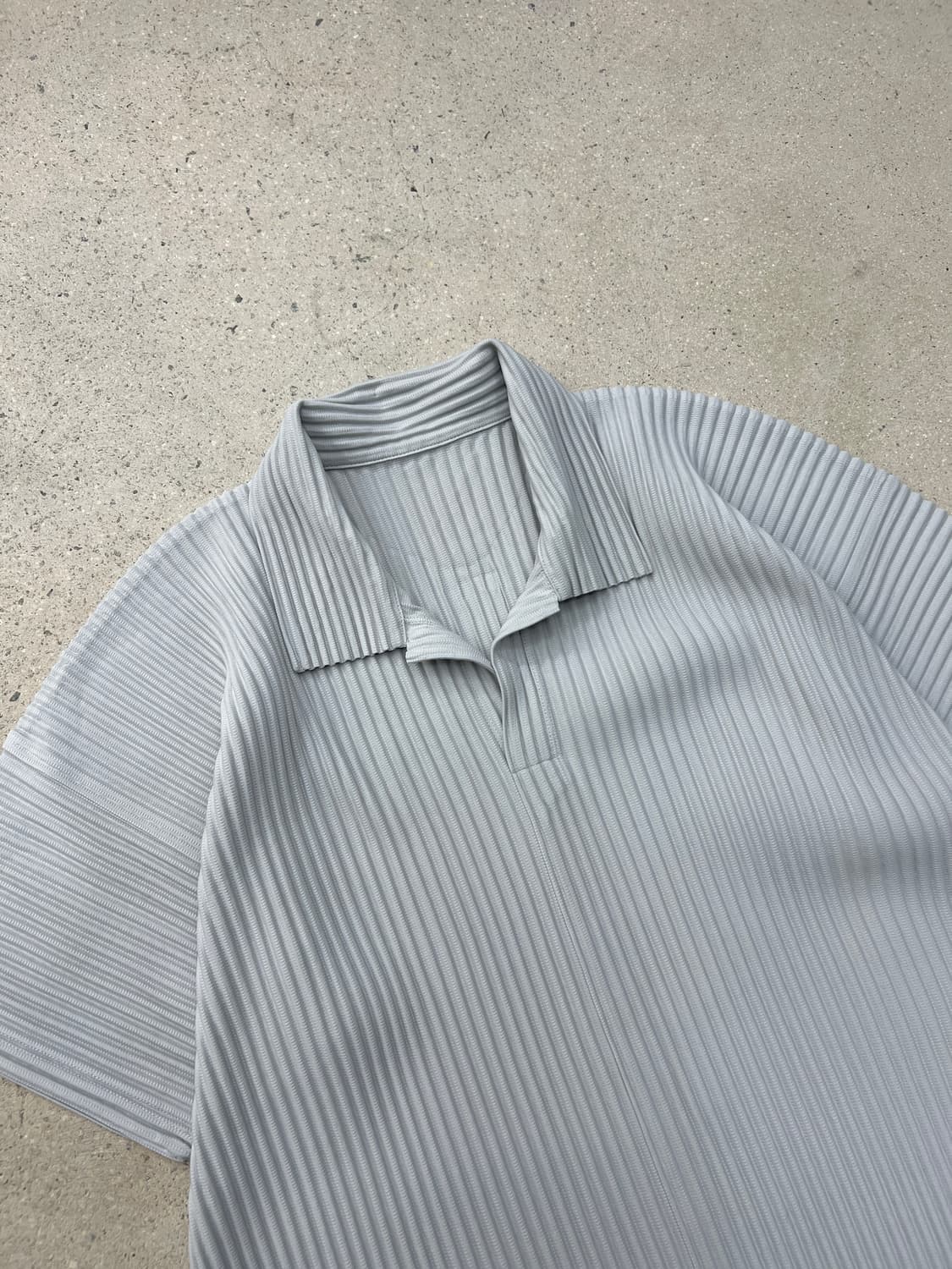 옴므플리세 베이직 라이트그레이 카라 티셔츠 상품이미지3