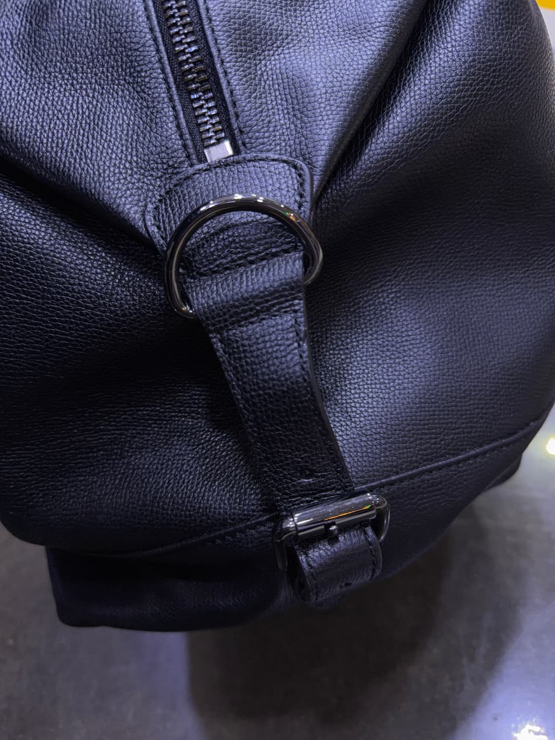 쌤소나이트 레더 보스턴 더플백 벨티드 블랙 백 상품이미지5