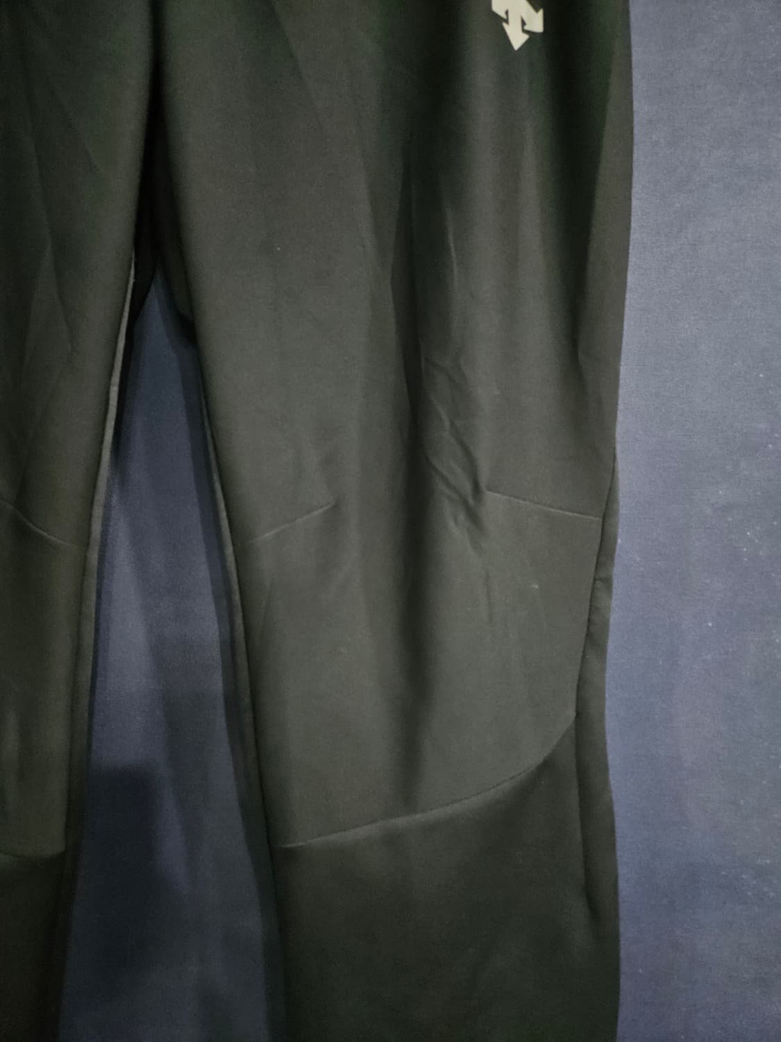 데상트 투톤 남성 슬림핏 32 기능성 팬츠  상품이미지5