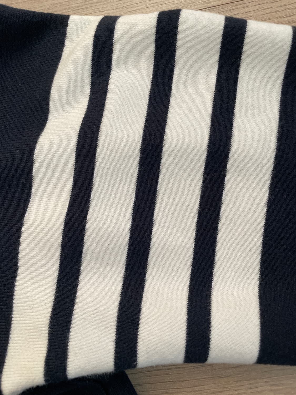 톰브라운 사선완장 맨투맨 4사이즈 상품이미지5