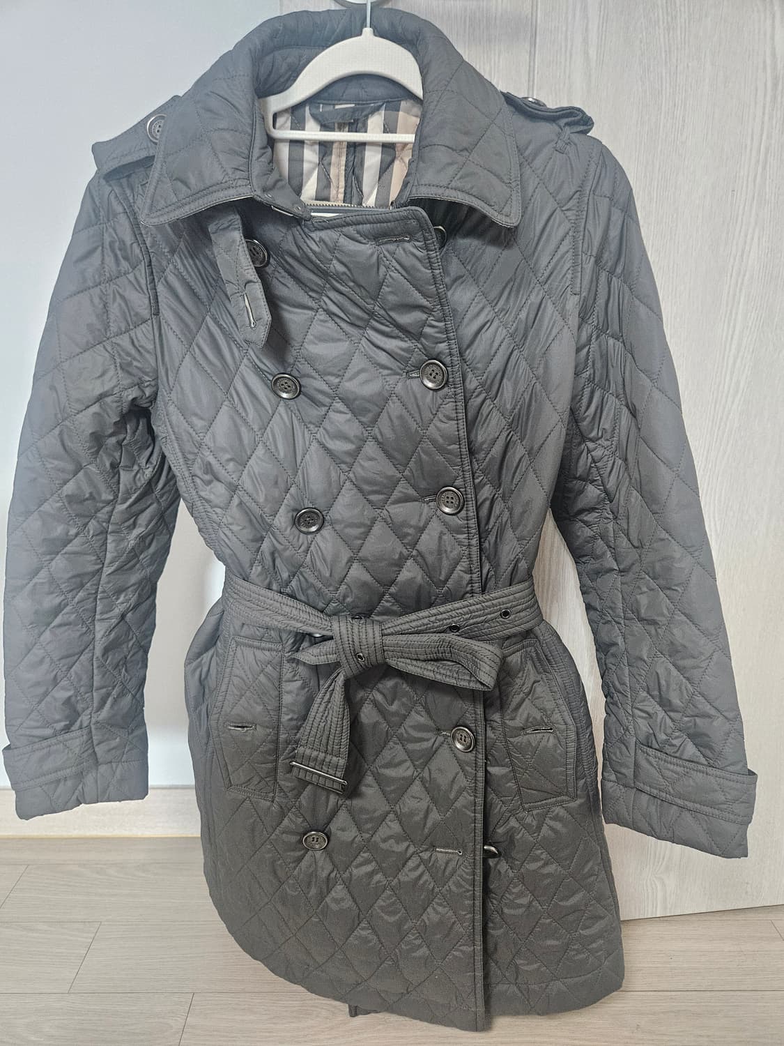 버버리패딩 상품이미지1