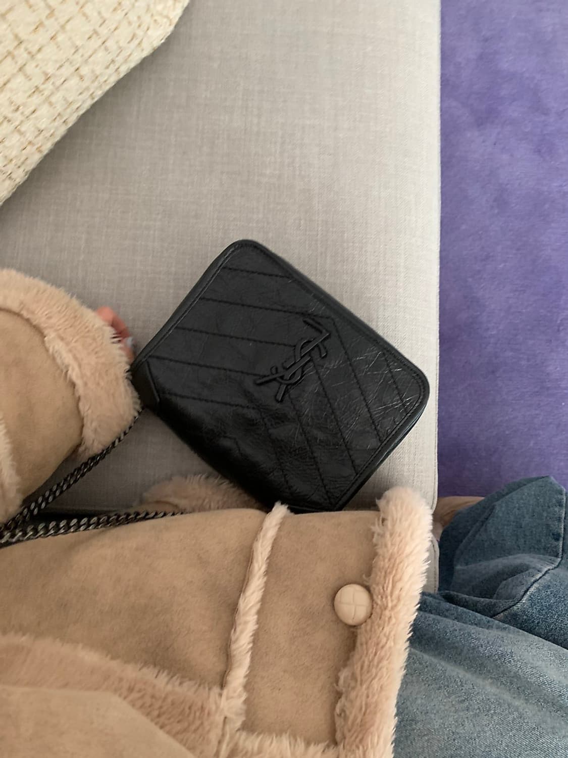 입생로랑 니키 체인 월렛백 상품이미지2