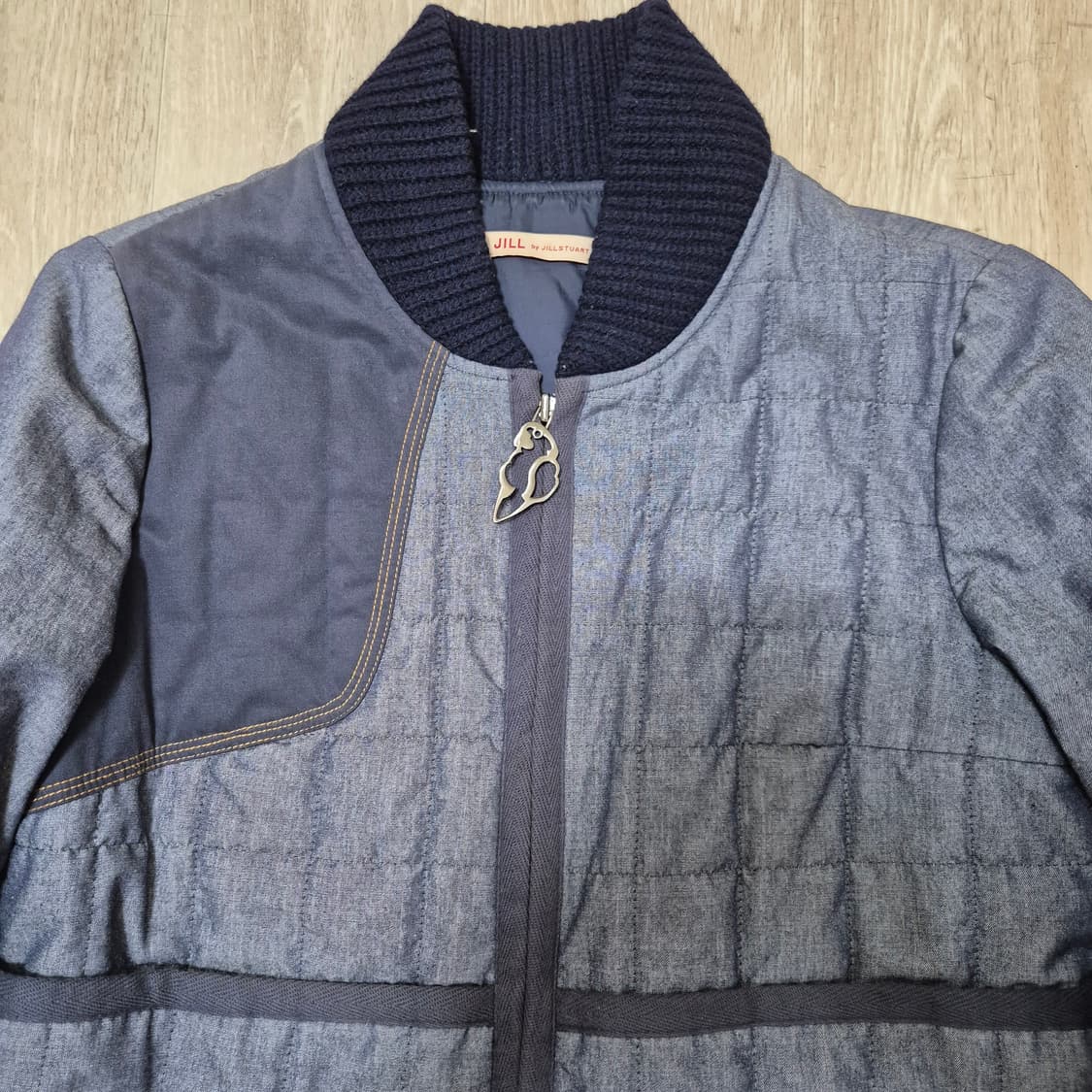 질바이 질스튜어트 뉴욕 여성 크롭 퀼팅자켓 상품이미지2