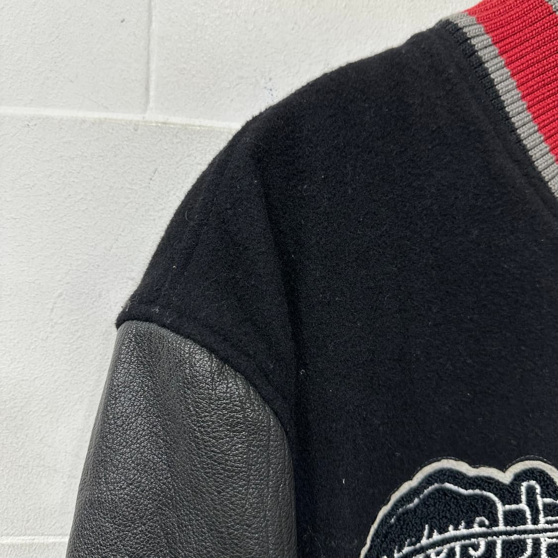 데우스 엑스 마키나 바시티 자켓 상품이미지4