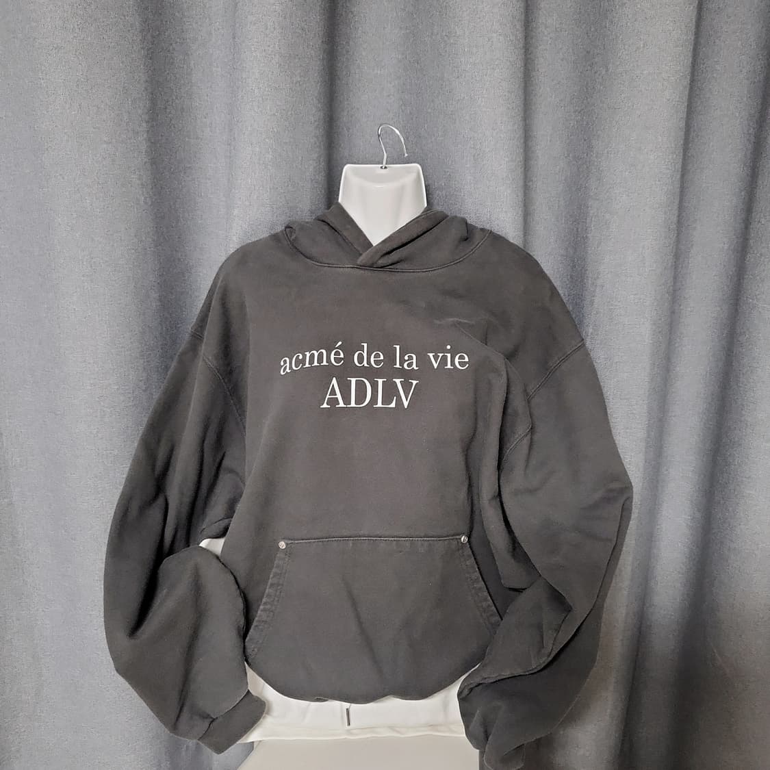 아크메드라비 후드티 상품이미지1