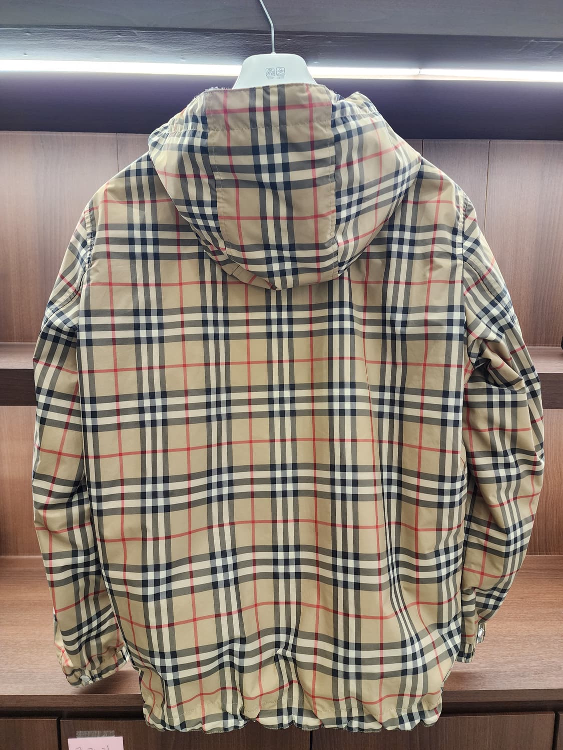버버리 8027097 체크 리버시블 후드 재킷 상품이미지2
