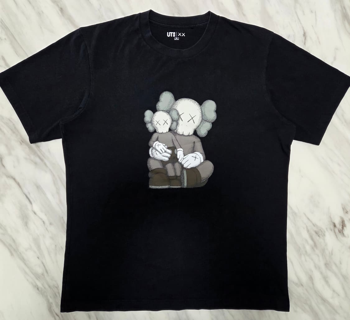 유니클로 X 카우스 정품 그래픽 반팔 티셔츠  상품이미지1