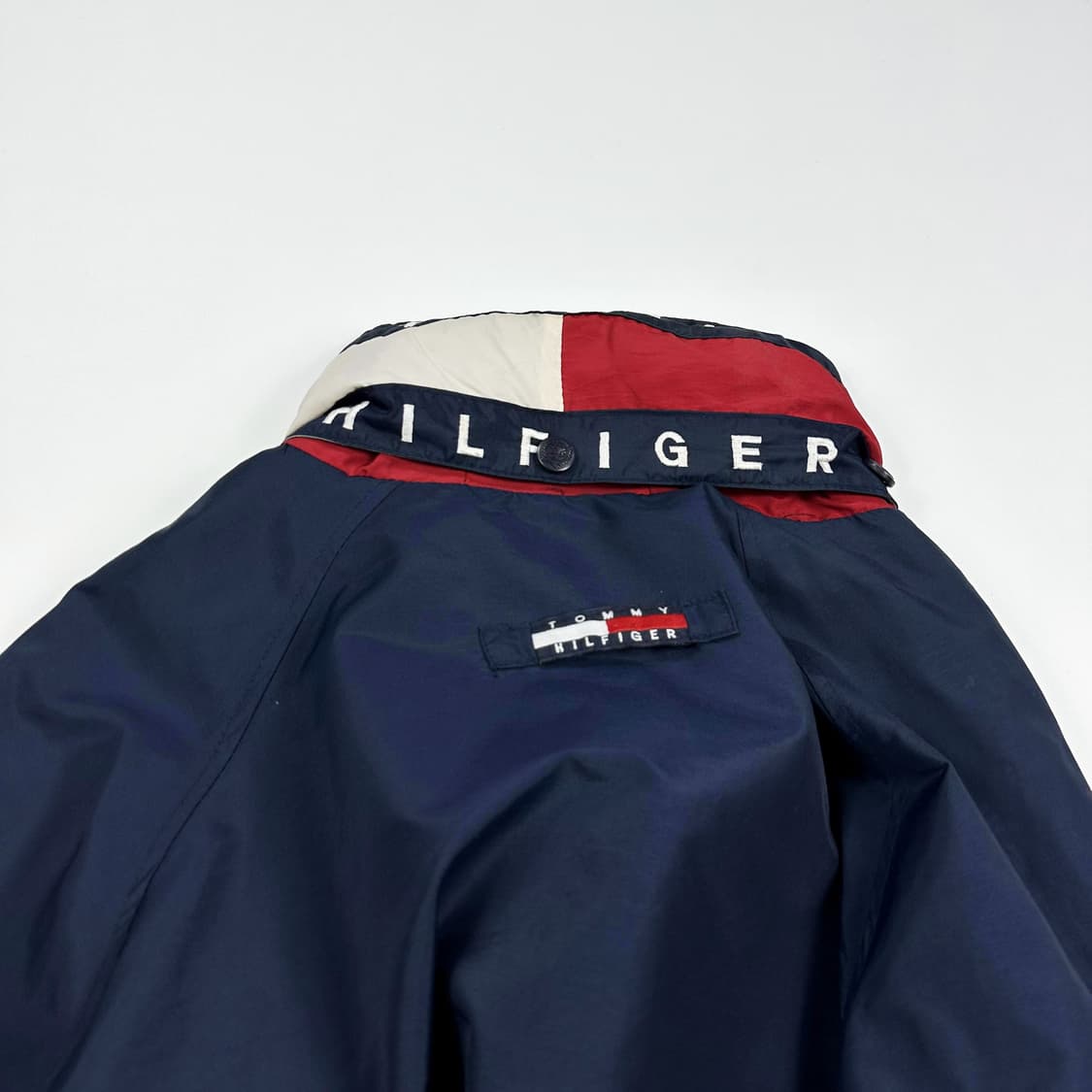 타미힐피거 올드스쿨 오버핏 바람막이 네이비 L 상품이미지5