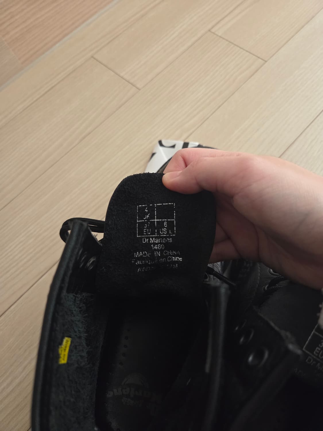 닥터마틴 1460 8홀 워커 무광 블랙 색상 UK 4 사이즈 상품이미지8