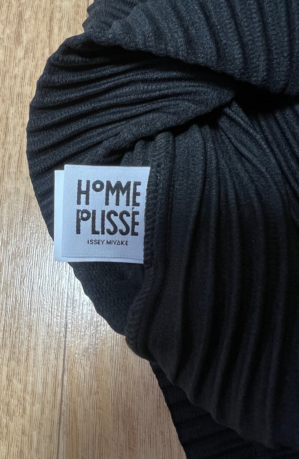 이세이미야케 플리세 플리츠 블랙 탑 상품이미지3