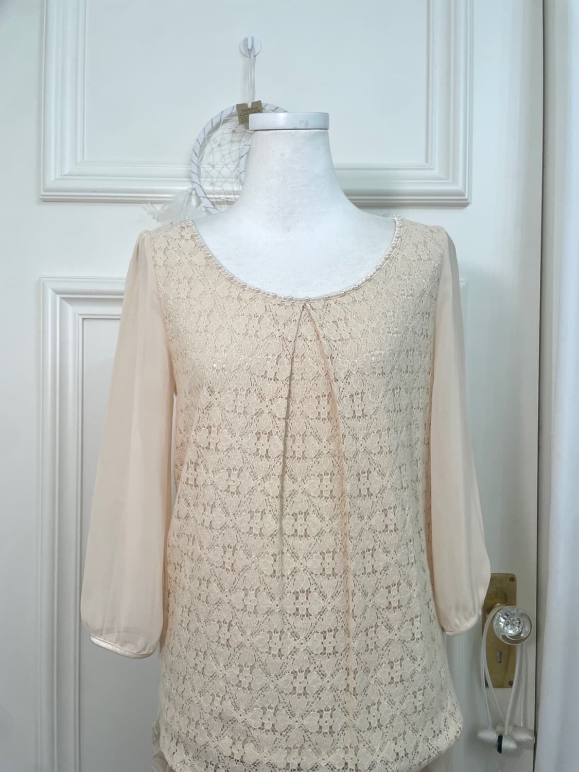 coral lace pearl point blouse(size-38) 상품이미지5
