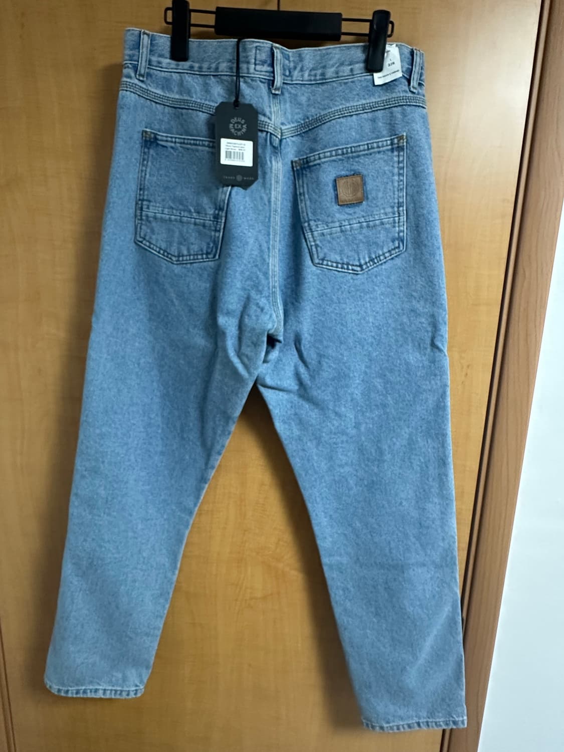 Deus 테이퍼드 진 상품이미지1