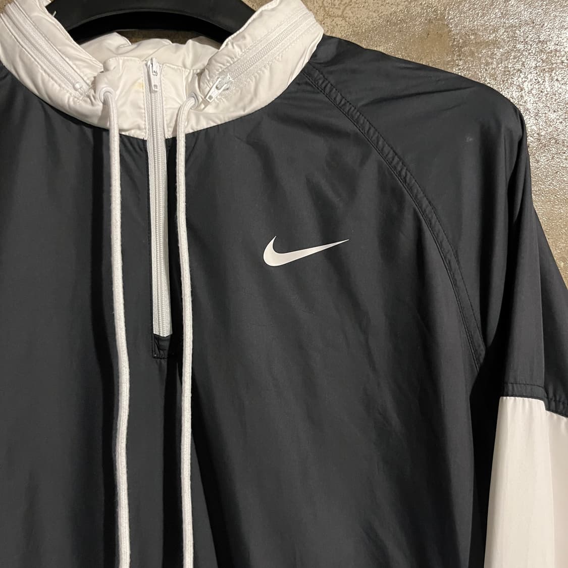 나이키 반집업 바람막이 상품이미지2