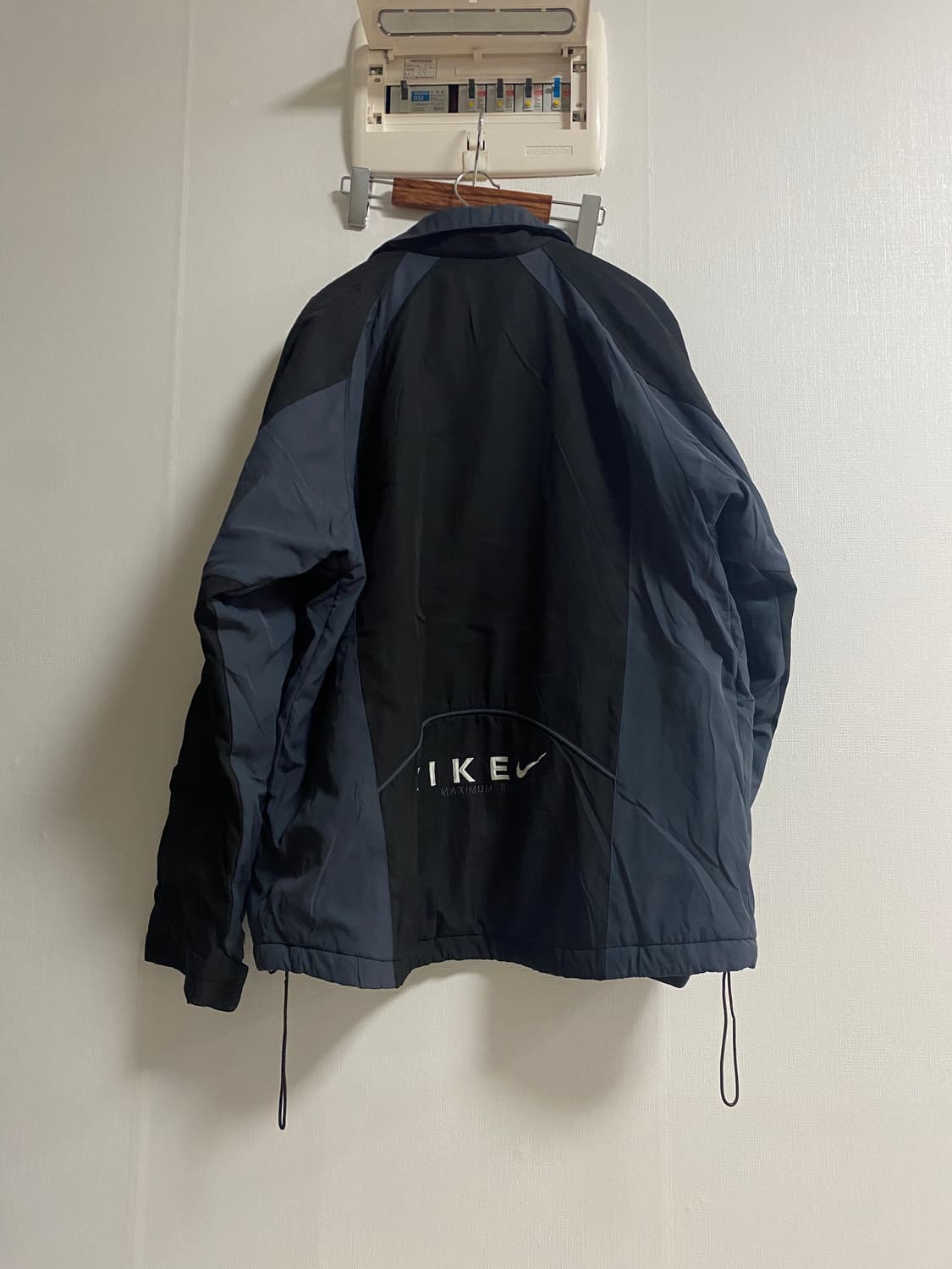 (L)00s 나이키 얼티밋 스포츠 블랙 네이비 나일론 자켓 상품이미지8