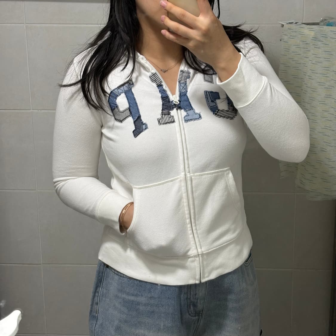 유일매물) 갭 데님 패치로고 딱붙 후드집업 (화이트) 상품이미지6