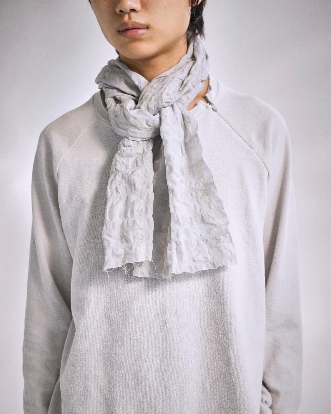 해칭룸 hatchingroom crinkle scarf grey 상품이미지1