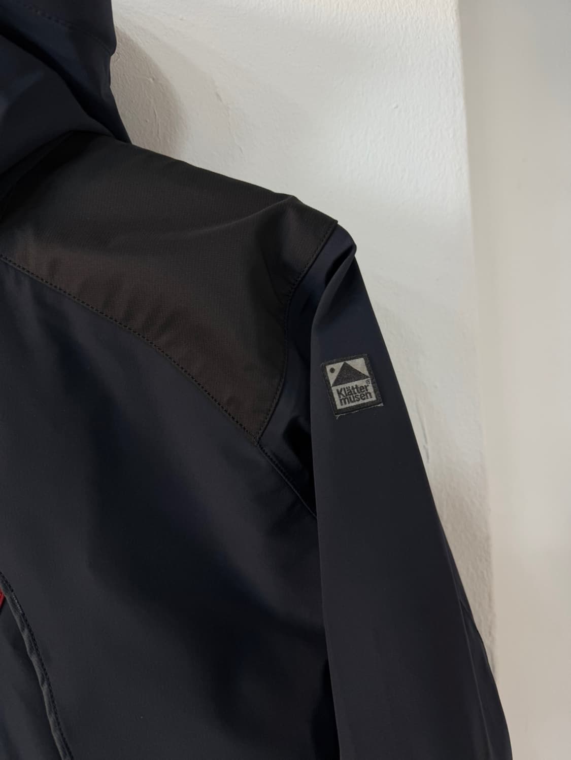 클라터뮤젠 브레데 2.0 자켓 상품이미지3