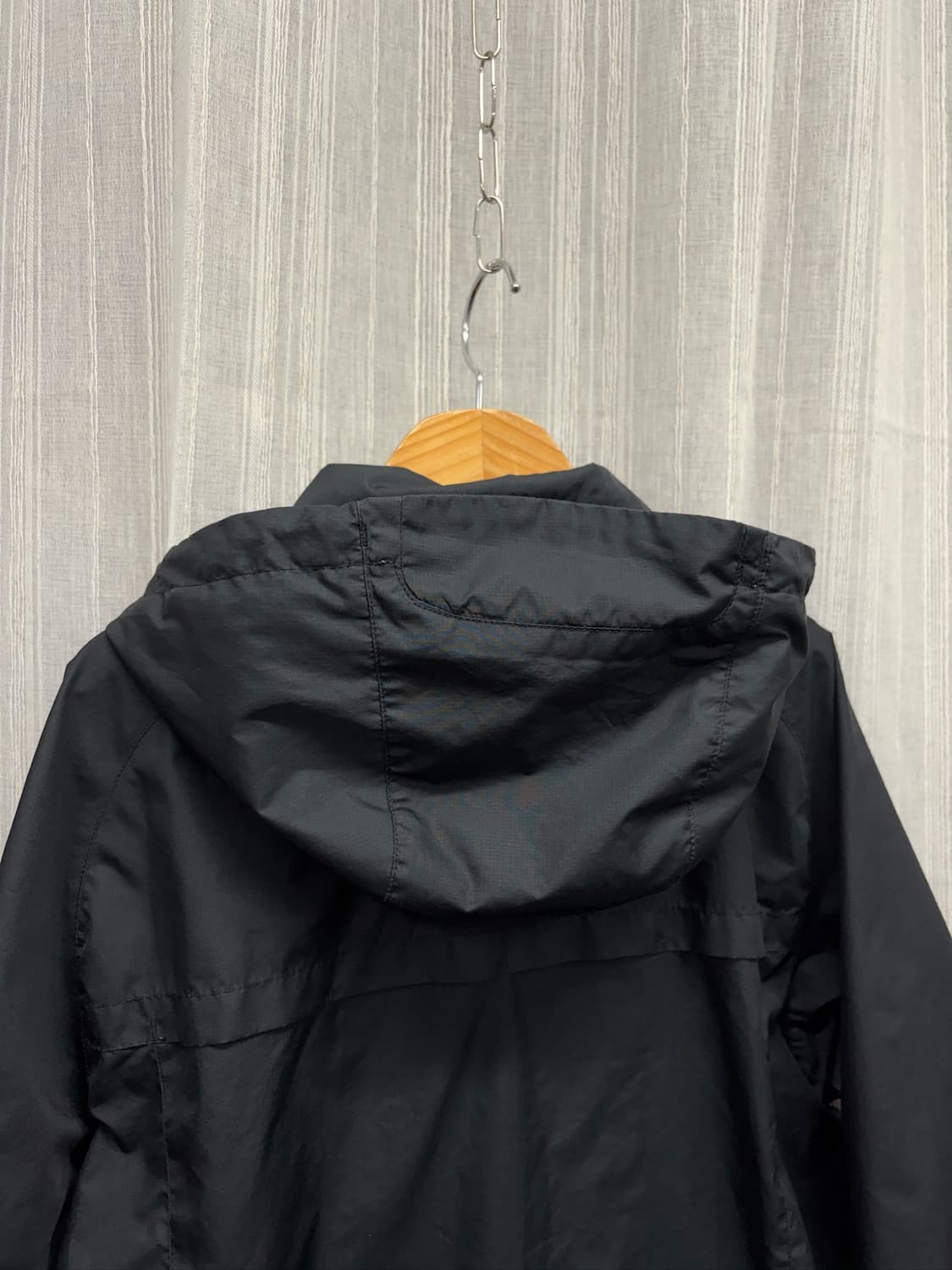 나이키 올블랙 바람막이 자켓  상품이미지5