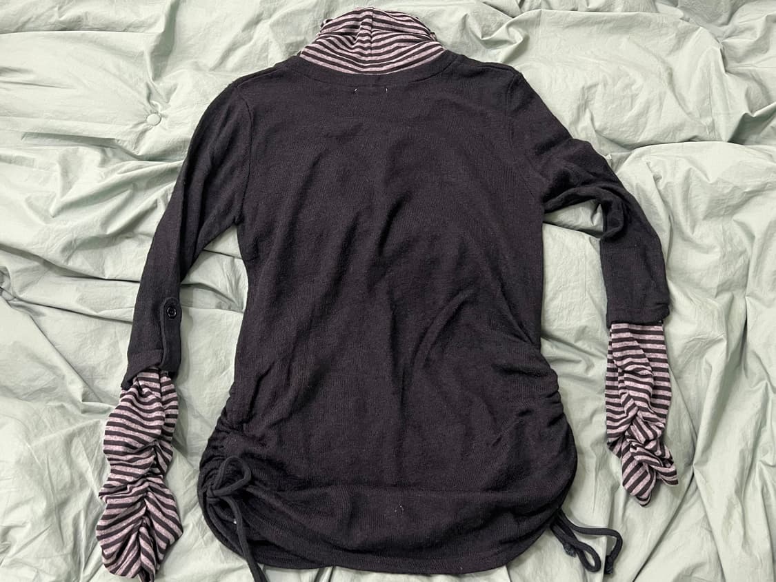 스트라이프 레이어드 셔링 롱 슬리브 모리걸 상품이미지2