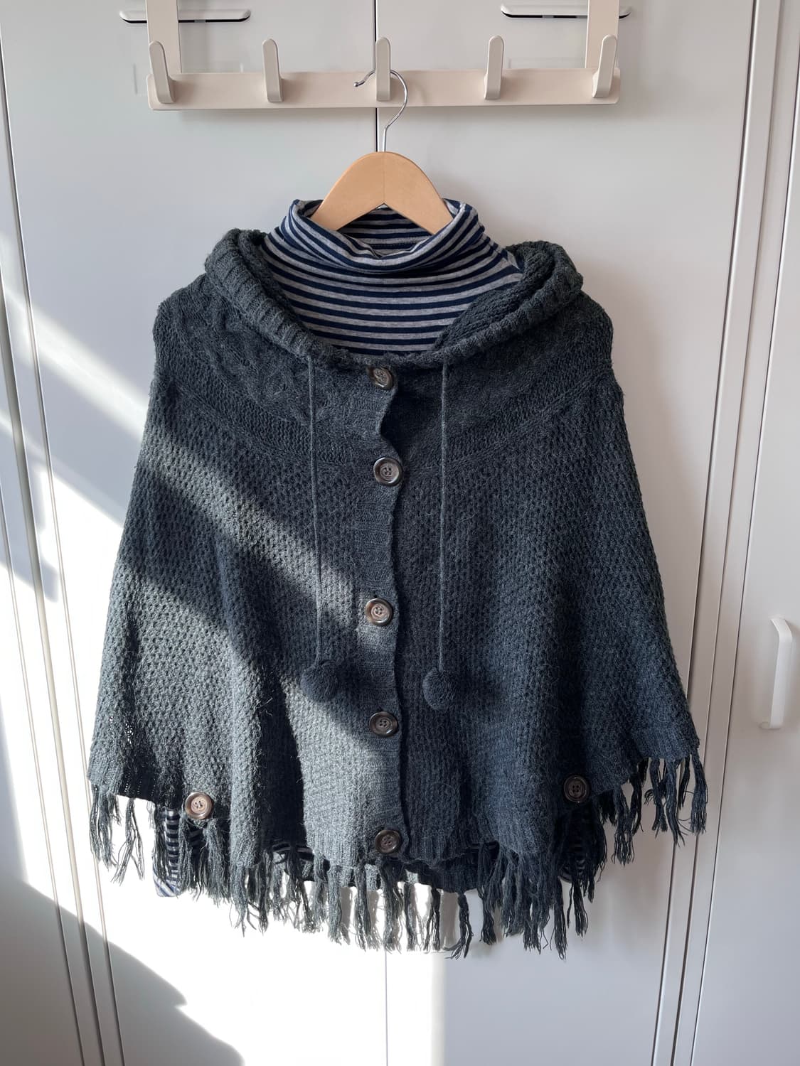 사와코 폼폼 망토 후드 케이프 니트 가디건  상품이미지9