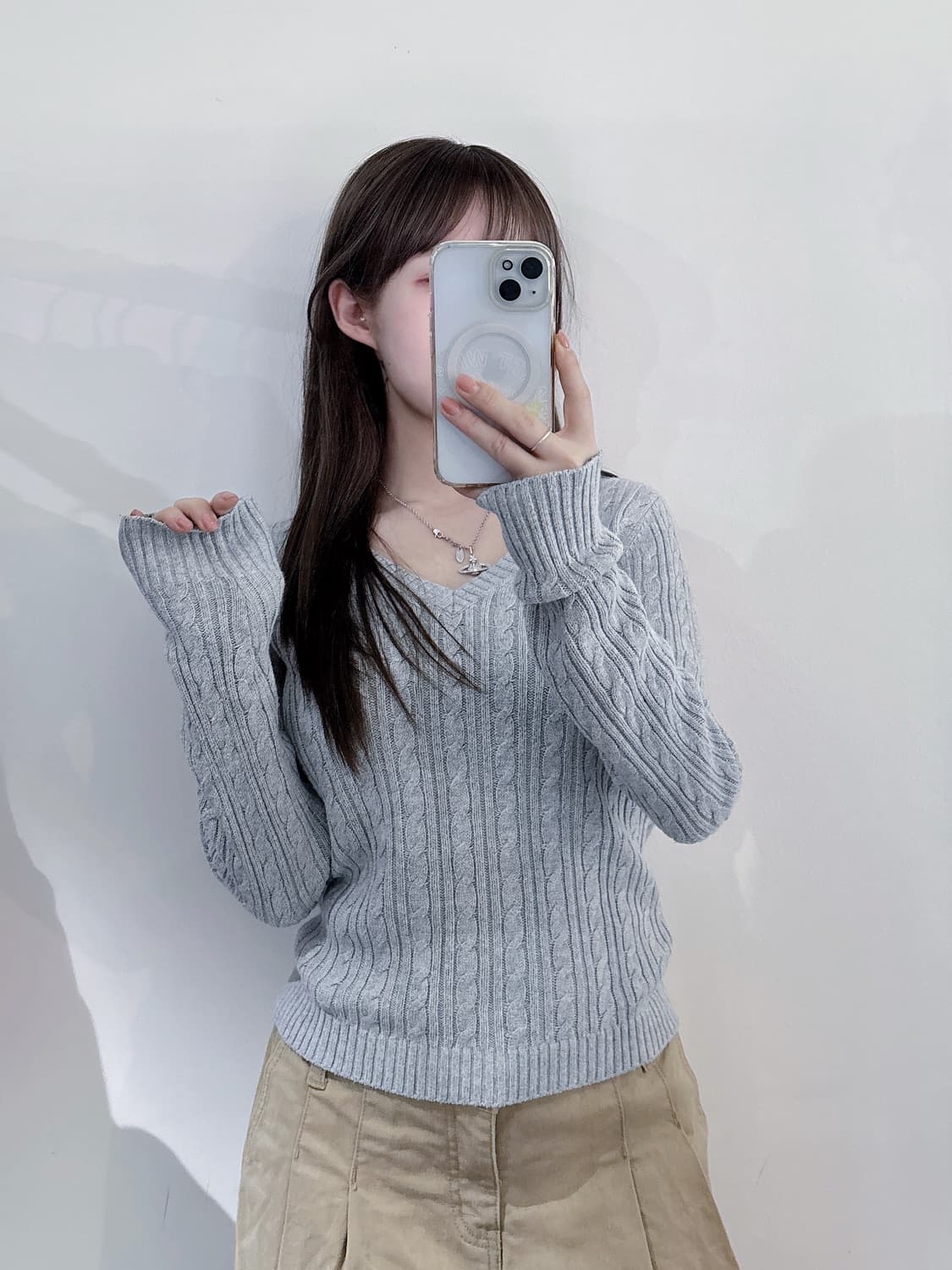 홀리스터 스몰로고 브이넥 케이블 니트 상품이미지1