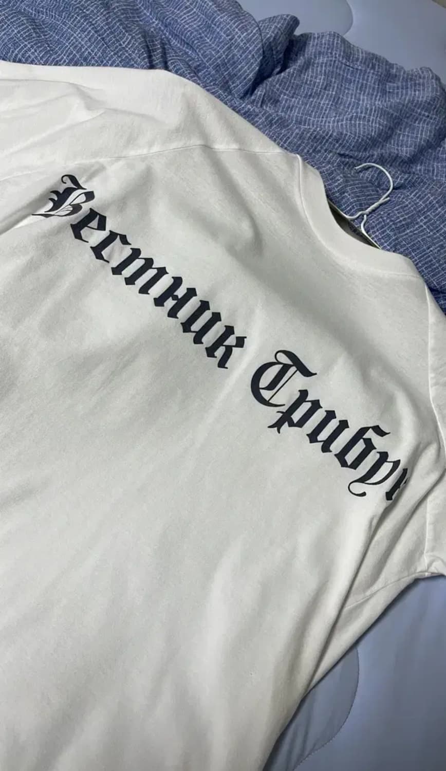 이지 x 고샤 루브친스키 트리분 헤럴드 TS-02 티셔츠 화이트 상품이미지3