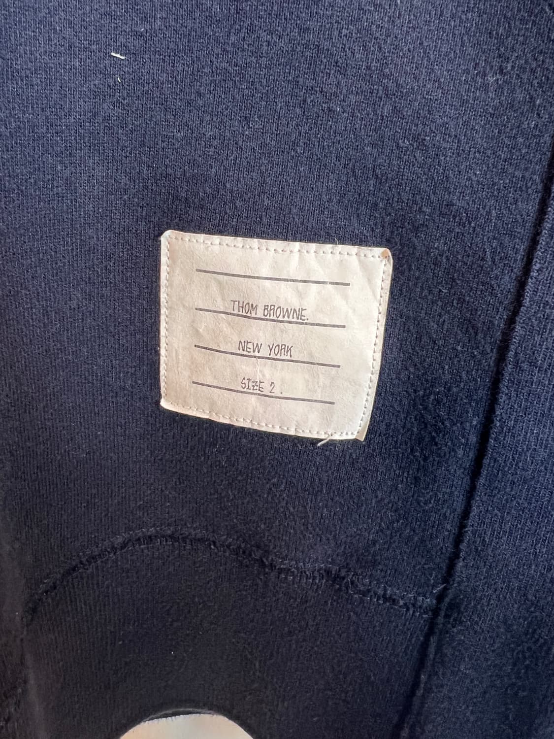 톰브라운 네이비 맨투맨 4선 완장 SIZE 2  상품이미지4