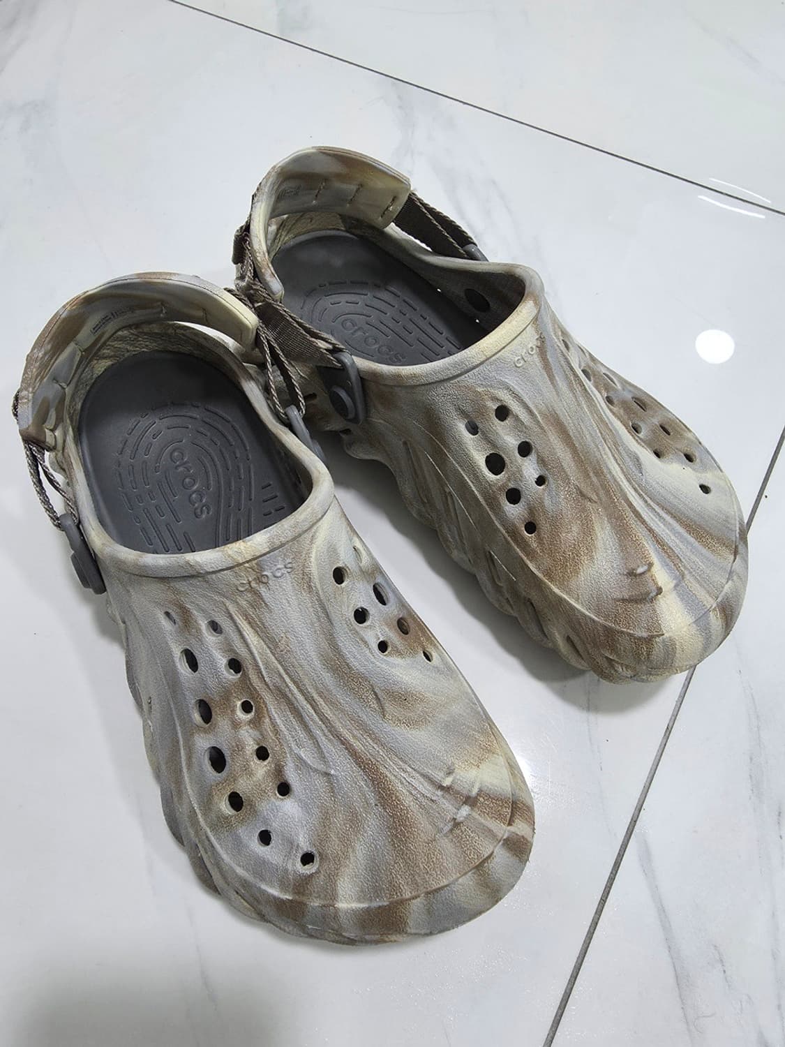 크록스 에코 마블 본 멀티 ECHO MARBLED CLOG  상품이미지3