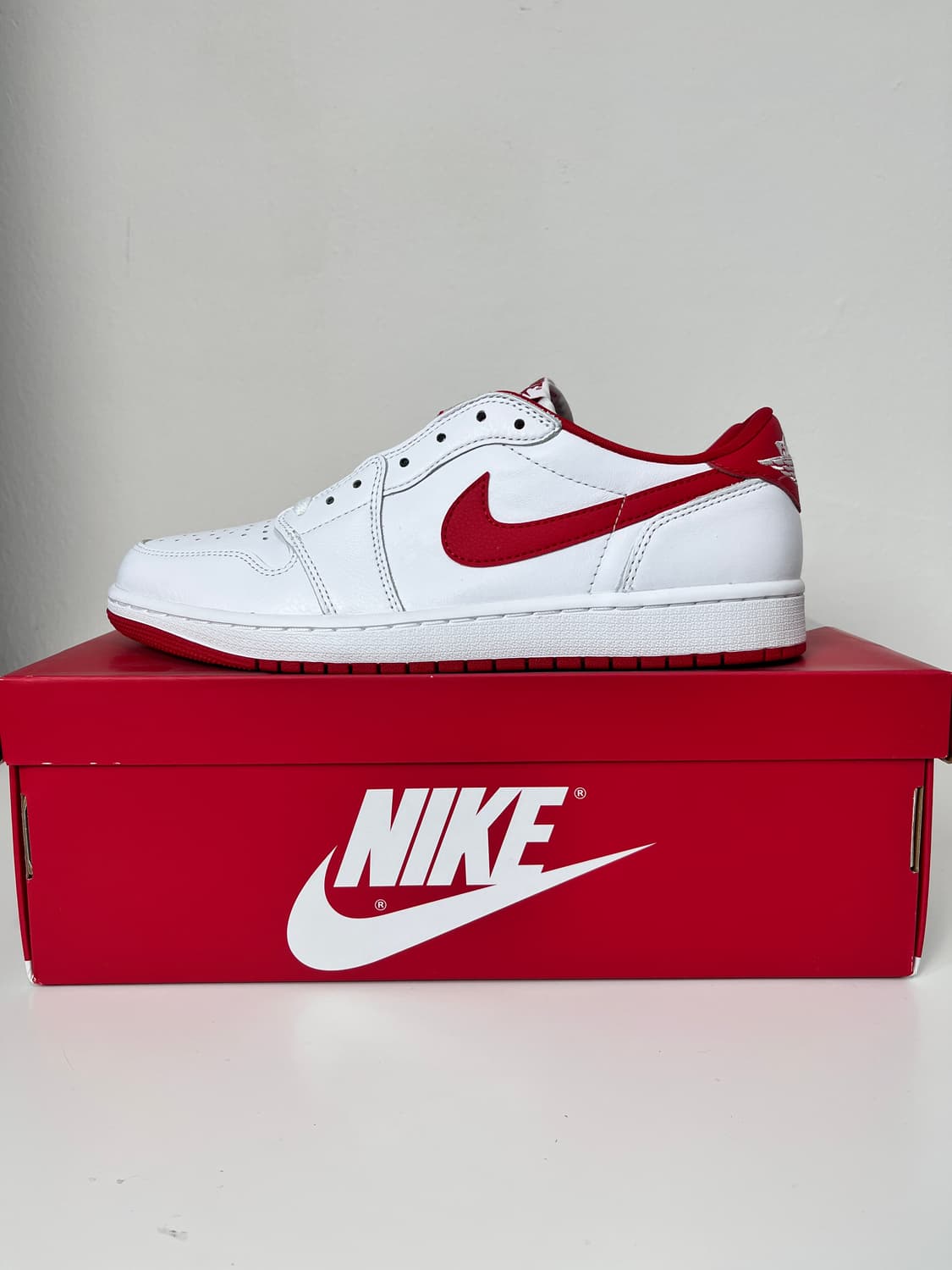 [280] 에어조던 1로우 흰빨 상품이미지1