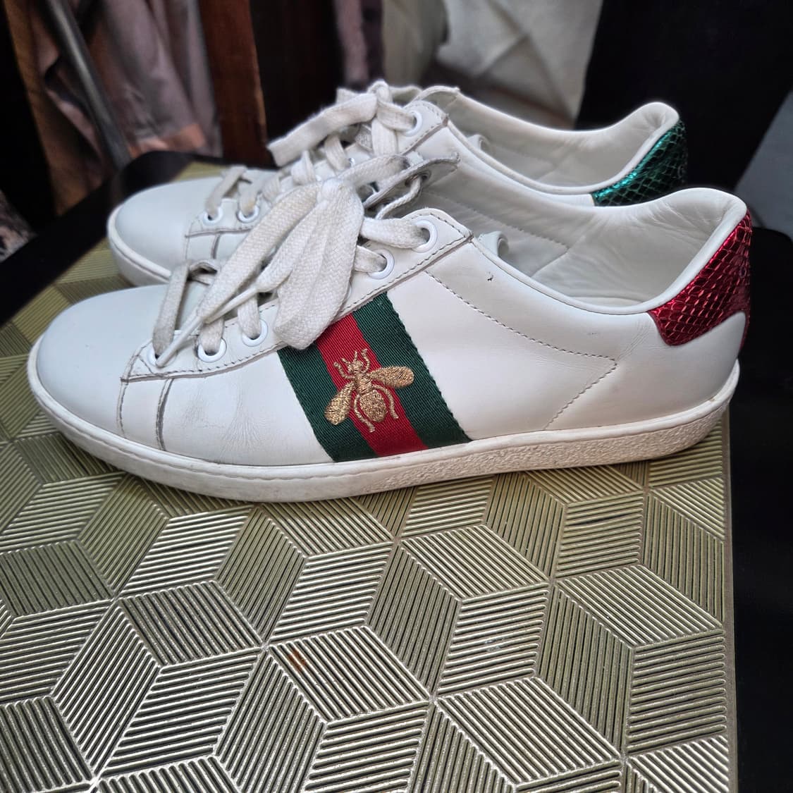 구찌 꿀벌 스니커즈 상품이미지1