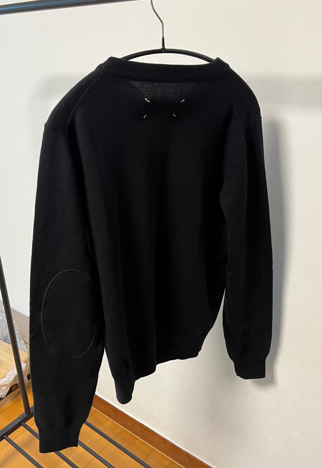 (새상품)메종 마르지엘라 스티치 블랙 여성 울 니트 상품이미지3