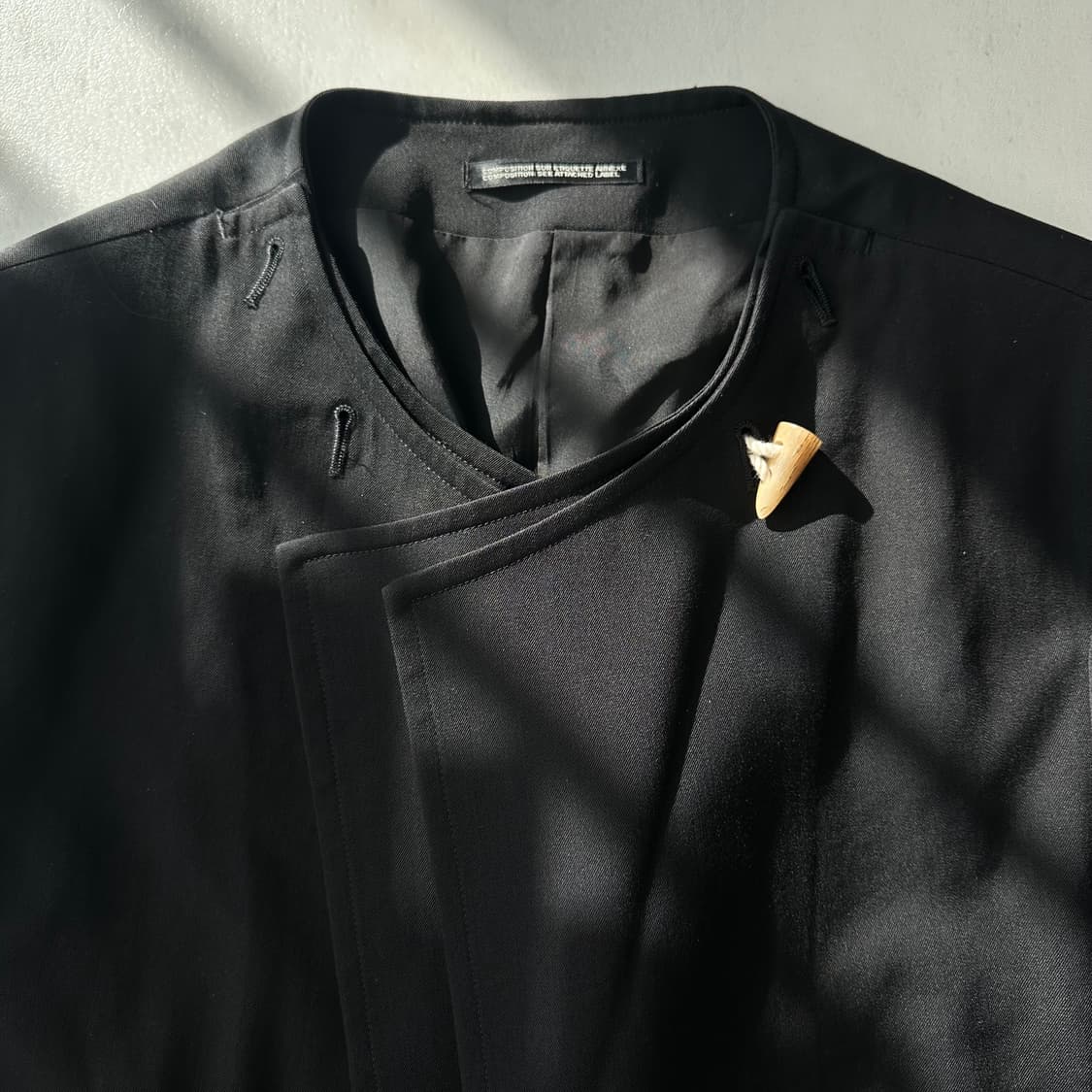 12aw 요지야마모토 어태쳐블 토글 블레이져 상품이미지3