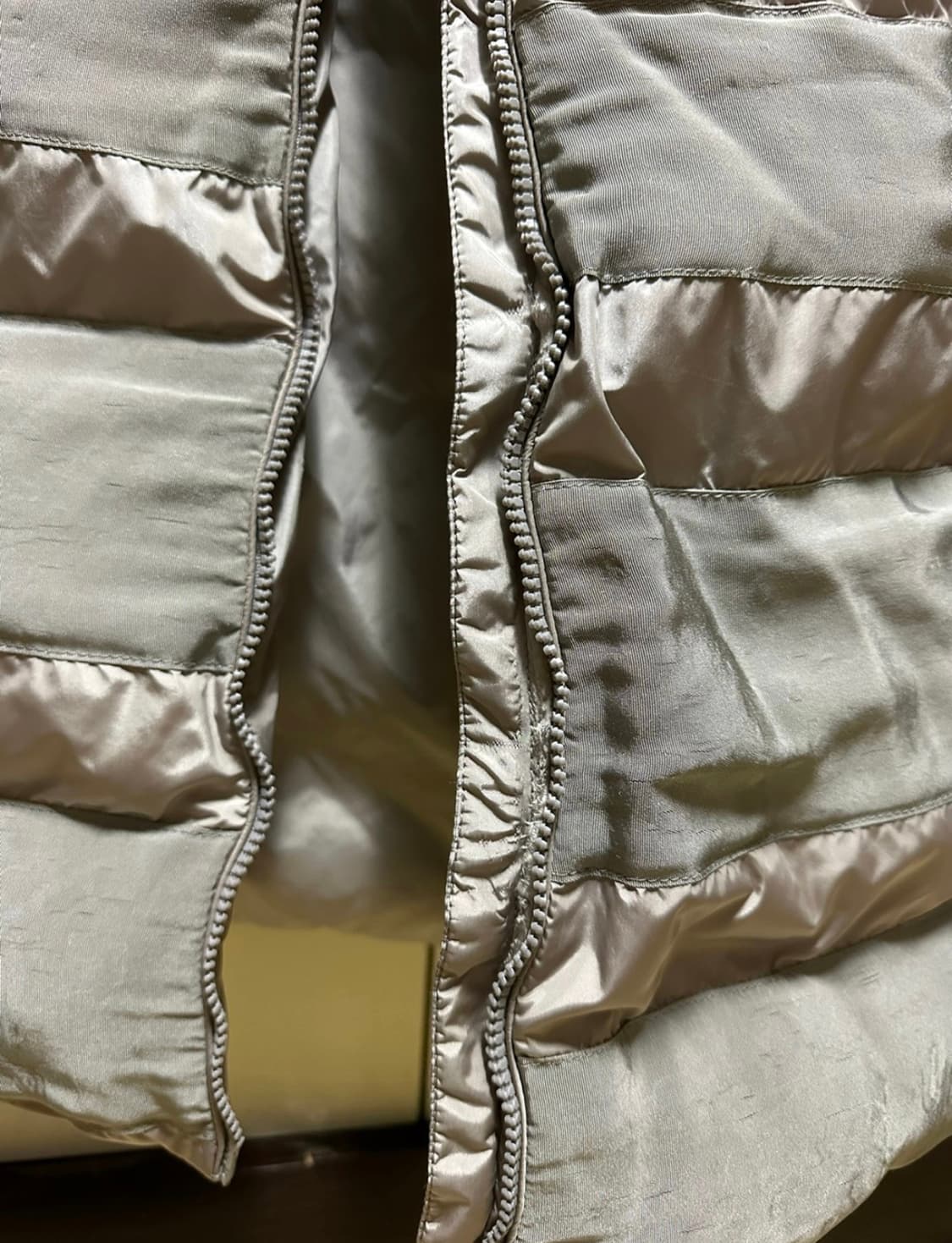 [0] 몽클레어 여성 샤르밀레 덕다운 롱패딩 코트 상품이미지10