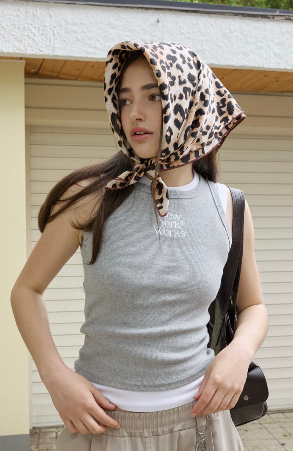 뉴욕웍스 LEOPARD BANDANA SCARF_브라운 상품이미지3