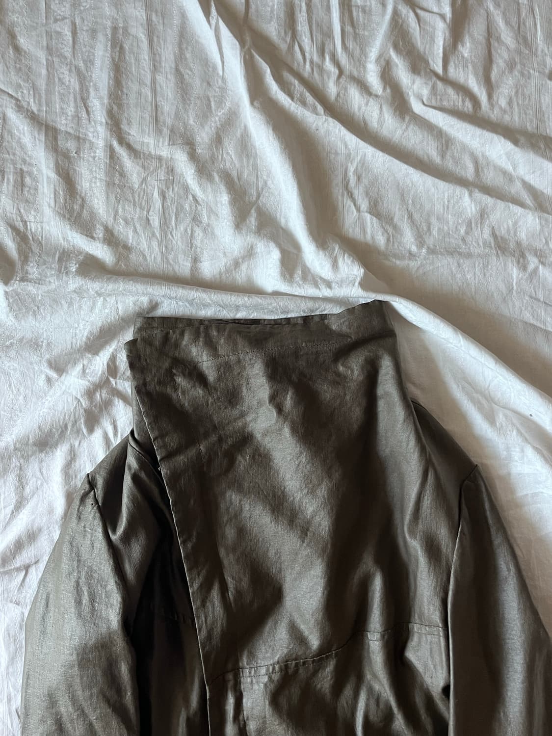 Asymmetrical High-Neck Coated Jacket 상품이미지4