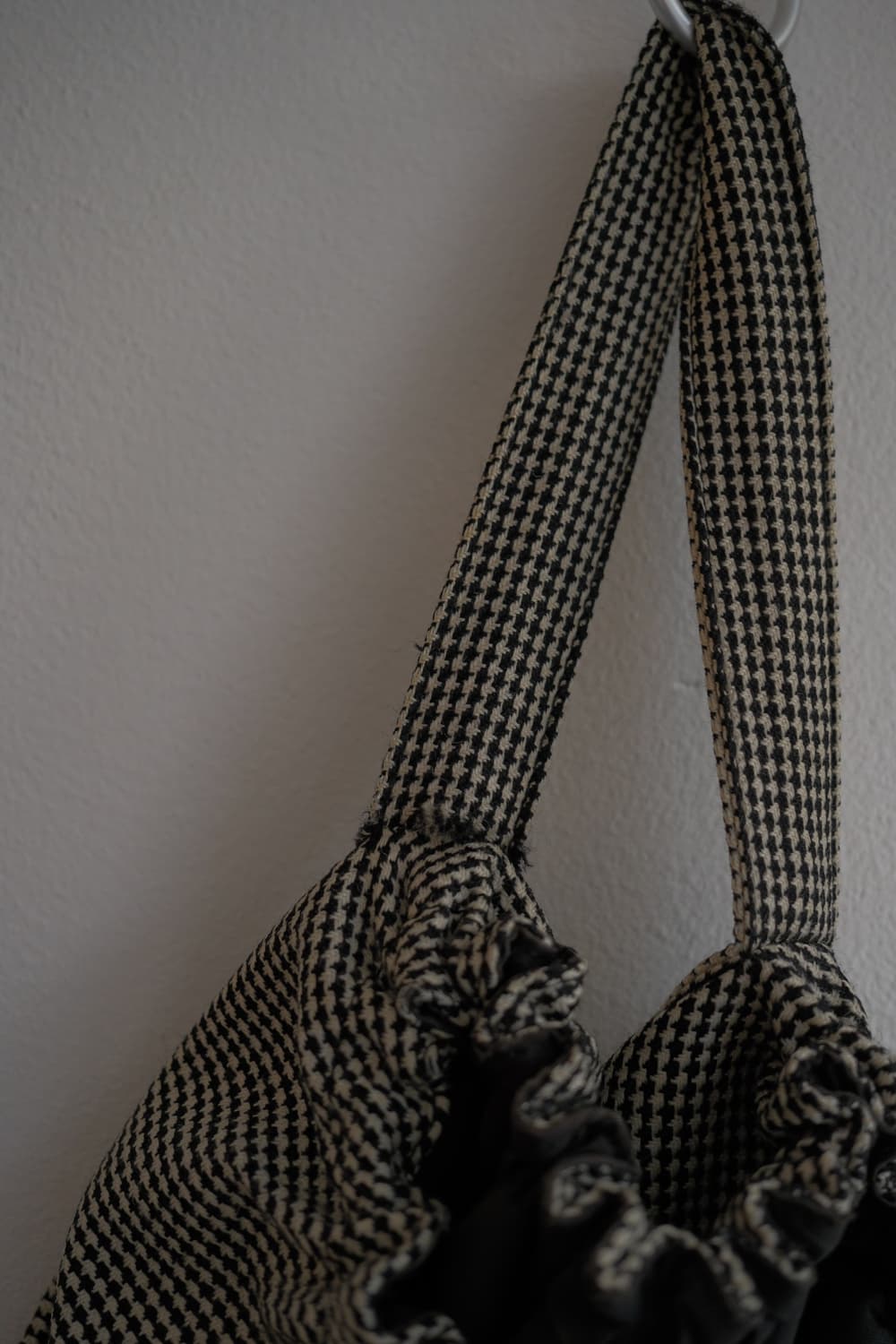 Hound’s-tooth check dumpling bag 상품이미지10