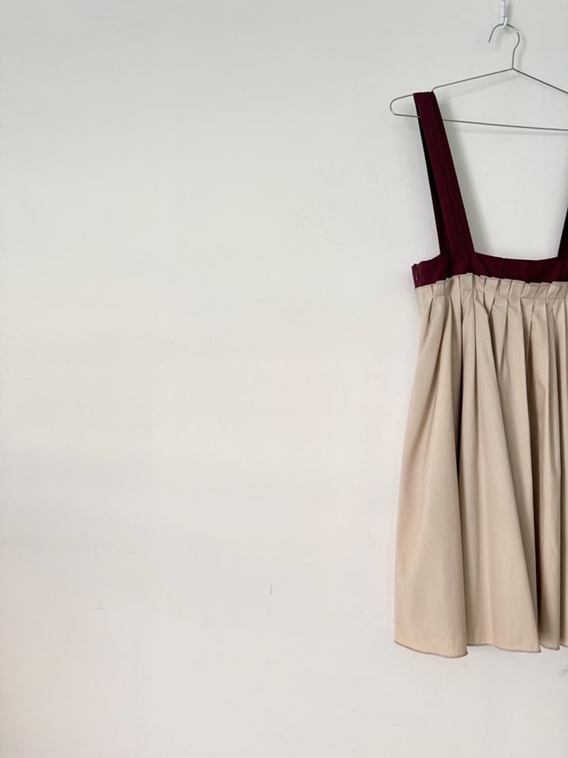 2 color pintuck detail sleeveless ops  상품이미지3