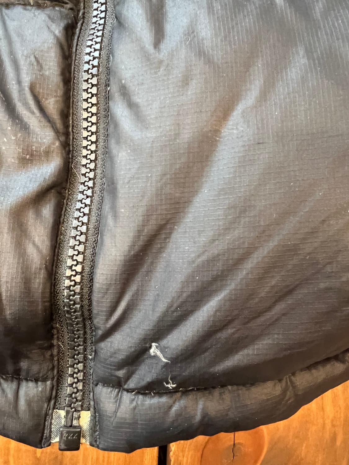 노스페이스 블랙 패딩 베스트 상품이미지9