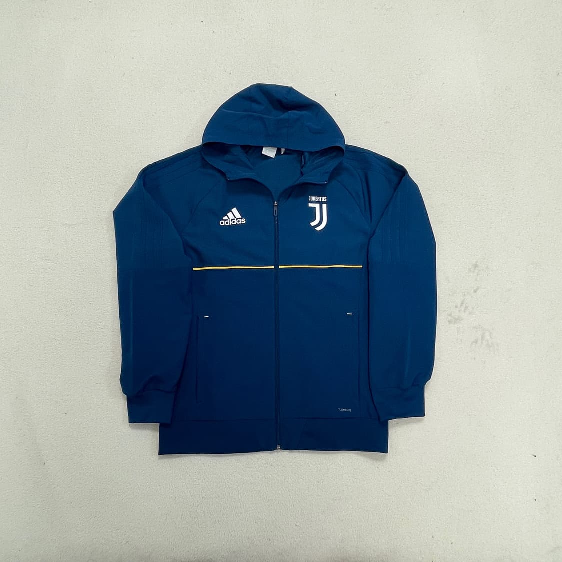 Adidas navy Juventus windbreaker 상품이미지4