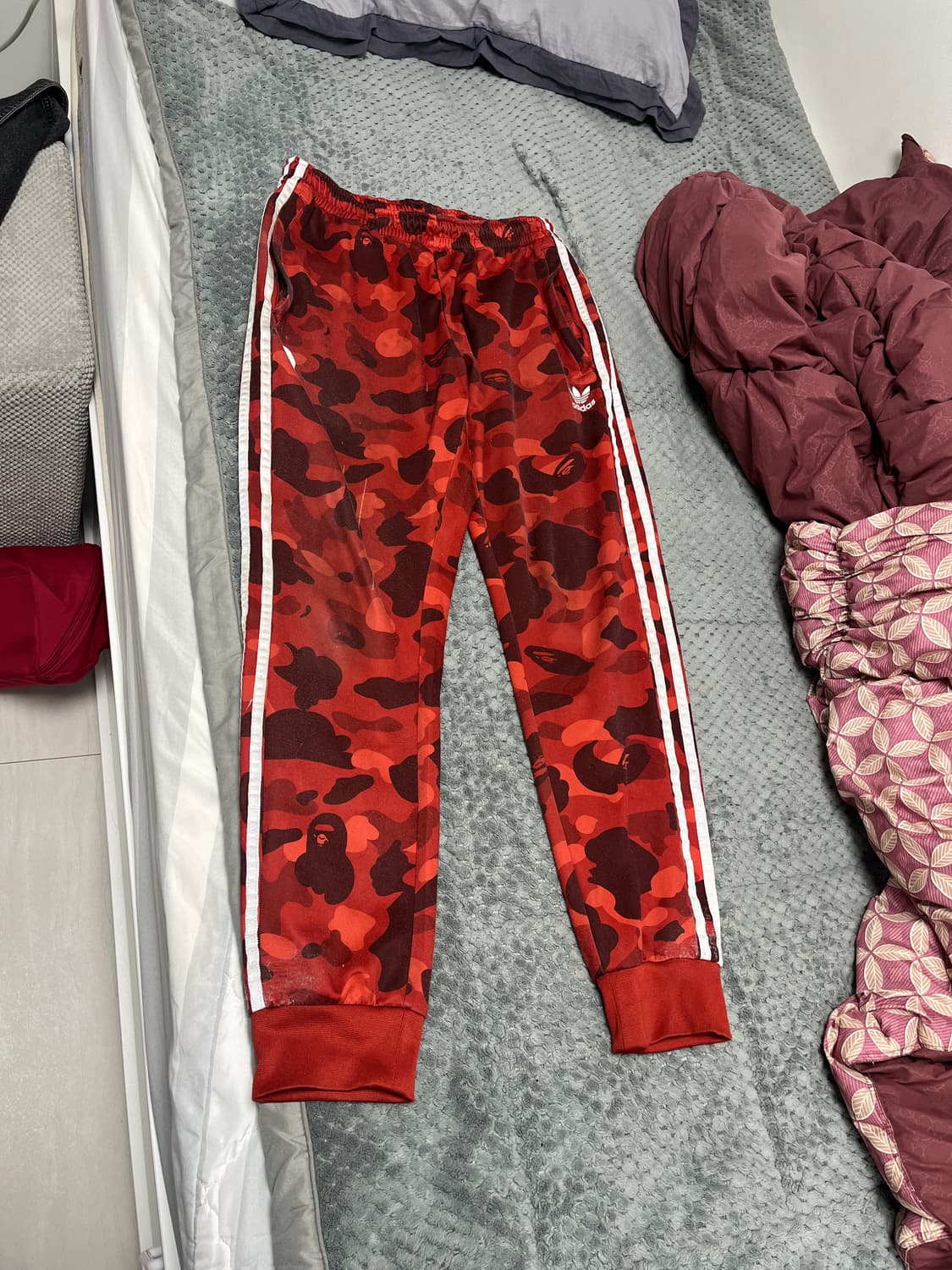 베이프 아디다스 카모 적계 트랙팬츠 정품 상품이미지1