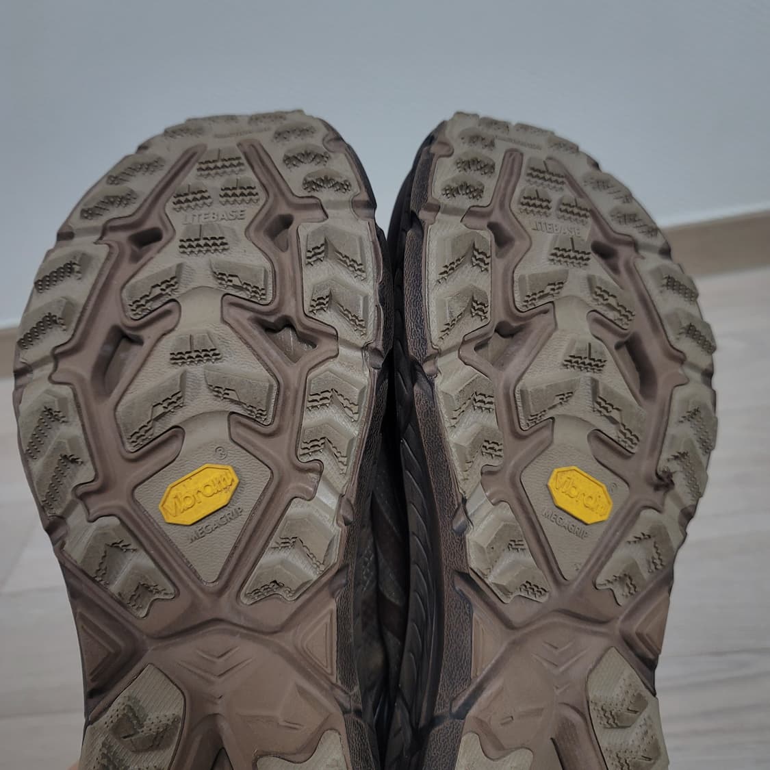 [280] <상태S급> 호카x새티스파이 마파테 스피드4 라이트러버 상품이미지9