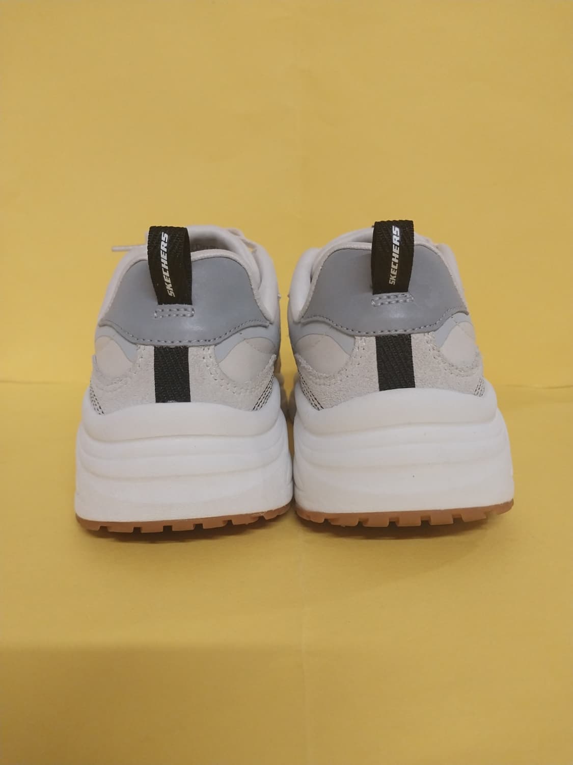 여성 스케쳐스 딜라이트 웨이브 운동화 (240) 상품이미지4