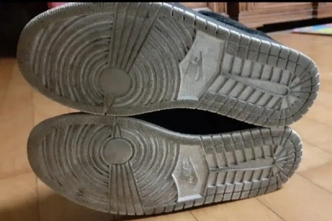 나이키 에어 조던1 미드 "Suit & Sneaers"  상품이미지7