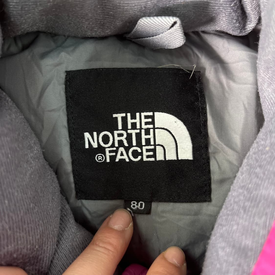 W 95 노스페이스 700 핑크 경량 패딩 상품이미지3