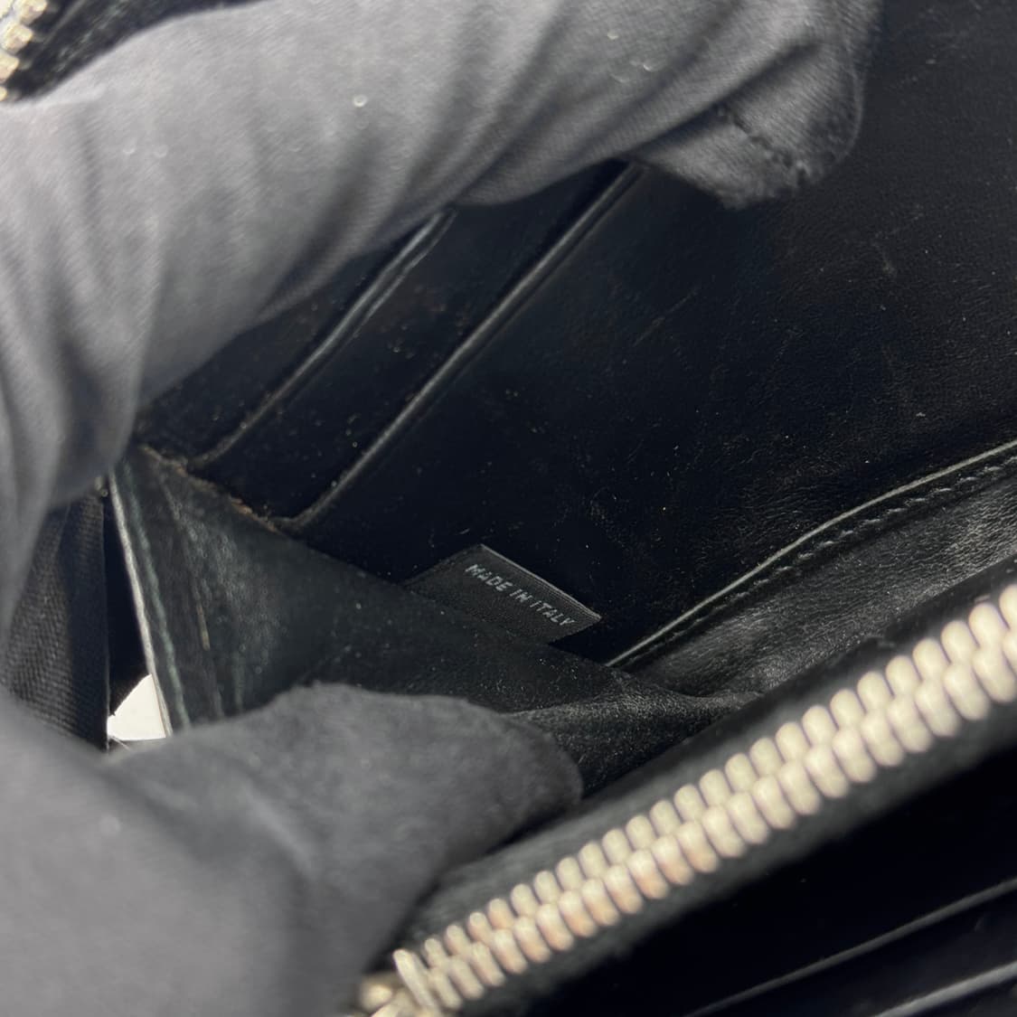 프라다 스터드 장지갑 상품이미지9