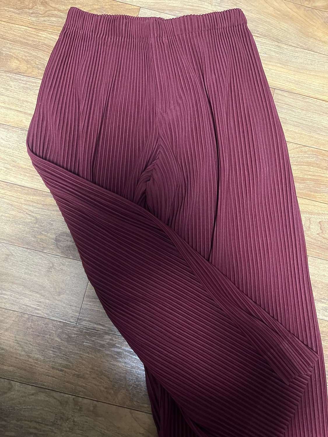 옴므플리세 와이드 레드팬츠2/ 25년구매 상품이미지1