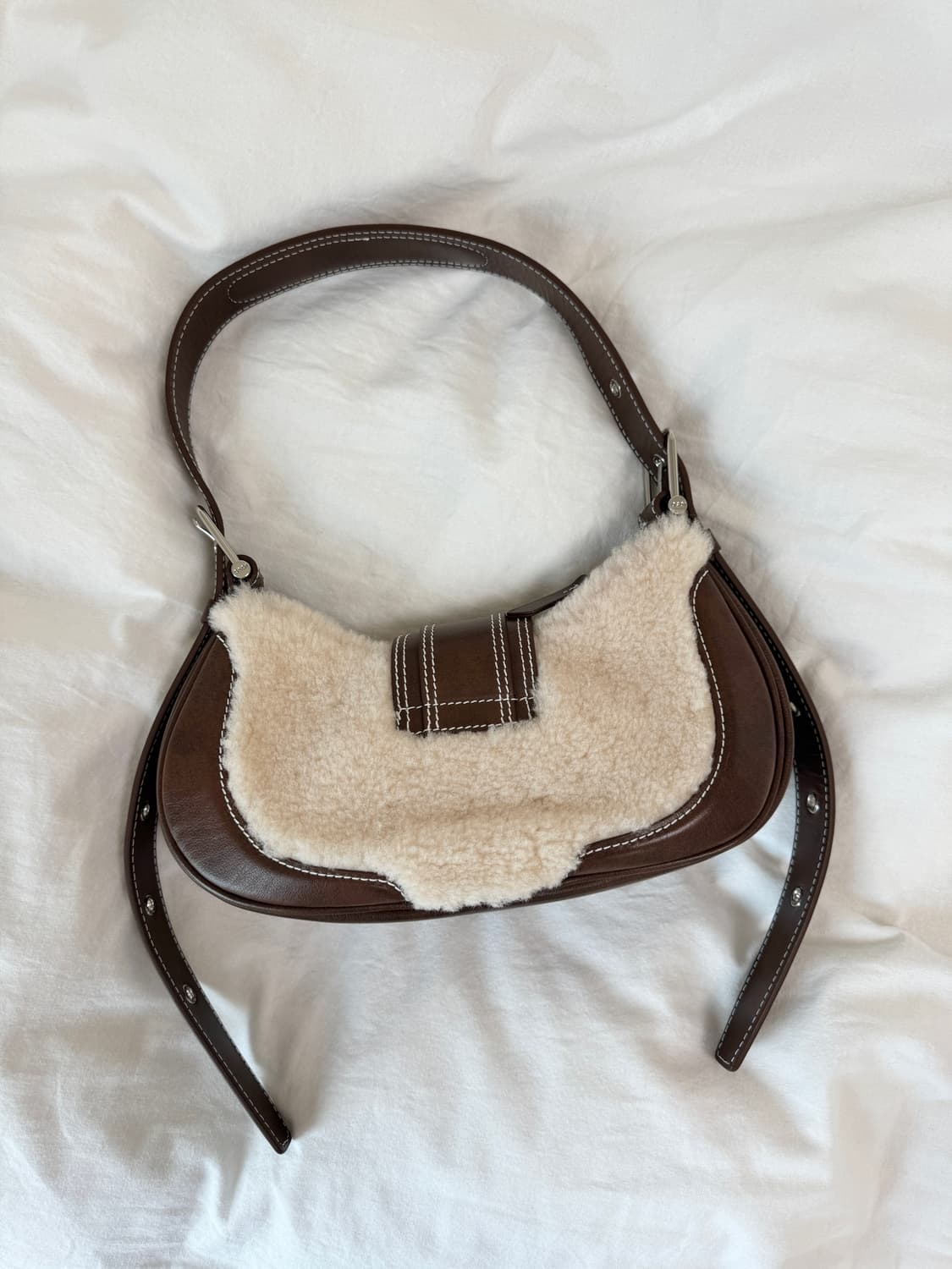 오소이) 호보 버클 백 시어링 콤비 상품이미지6